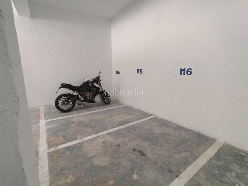 Foto 9be5176f-af7a-4800-9e5d-e2c042f6b0e7. Alquiler parking coche en calle castuera 4 en Lucero Madrid