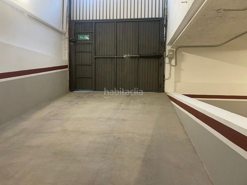 Foto 624ffbcd-80e1-495a-87a4-b4e691c59151. Lloguer aparcament cotxe a calle fuenlabrada 78 a Parla