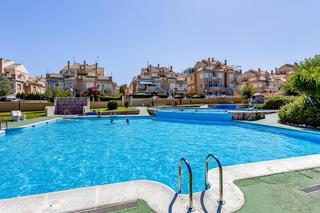 Maison  Calle perseo. Bungalow exclusivo reformado con jardín privado en pueblo marino