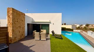 Chalet à Benijófar. Villa de ensueño en benijófar  un hogar donde el lujo y la comod