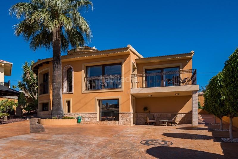 Foto 5db2a8d9-e6aa-439a-9854-9739f871f7f3. Alquiler chalet villa de estilo rustico contemporaneo en ciudad quesada en Rojales