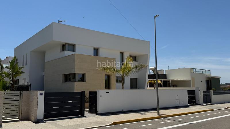 Foto 4f3fddc1-83f3-4591-a6ff-1c085e6a8ebf. Chalet un sueño hecho realidad en Benijófar