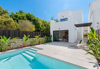 Xalet  Calle rio genil esq c/rio nervion. Una joya mediterránea en mil palmeras la casa que estabas espera