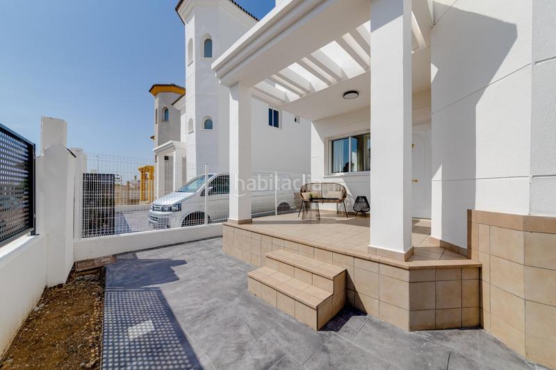 Foto 5f8965fe-28ea-49b4-bd10-a6bd19c2458c. Towny house with parking pool in San Fulgencio