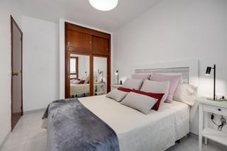 Apartament a Calle goleta. Encantador apartamento de 1 dormitorio en torrevieja