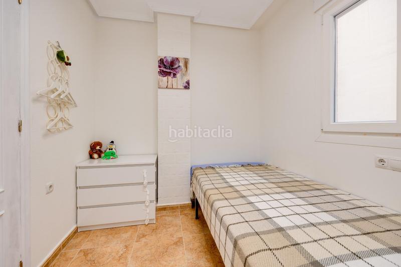 Foto 878ee0b1-41a3-48ae-a2ff-32ccbd198a65. Appartement dans calle ramon gallud dans Zona Playa del Cura Torrevieja