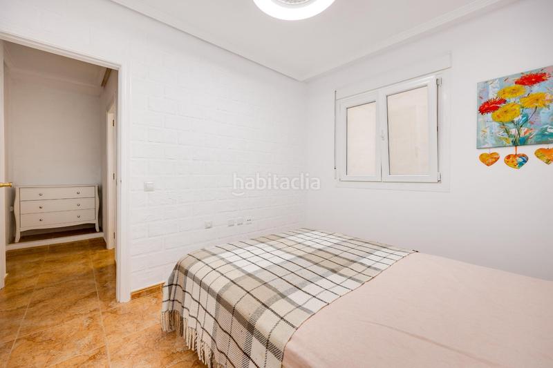 Foto ef46d12b-5735-45d0-b96a-eda06782b1ac. Appartement dans calle ramon gallud dans Zona Playa del Cura Torrevieja