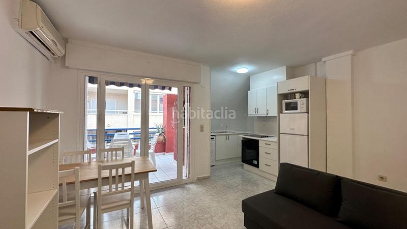 Foto eb4cbea6-ee35-4d53-bbd0-8f104d340b6f. Lloguer àtic a calle gumersindo 34 a Las Piscinas Naturales Torrevieja