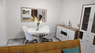 Pis  Calle galeón 38. Se vende apartamento en pleno centro de almerimar