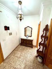 Appartement  Calle albéniz. Se vende piso de 3 dormitorios en el centro