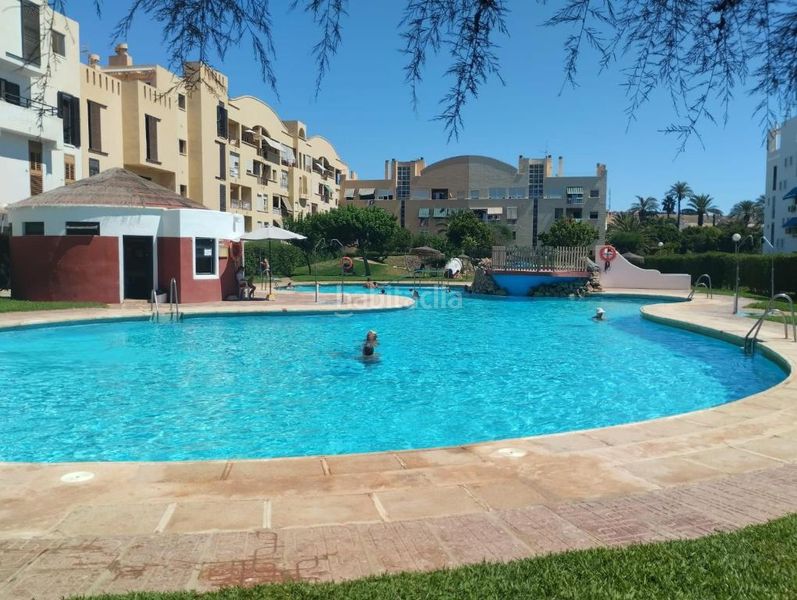 Foto 1f185178-65ce-4c6f-8347-131cb450e8f7. Erdgeschoss mit heizung parking pool in Almerimar Ejido (El)