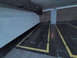 Autoparkplatz in Putget - Farró. Plaza de parking para coche tipo smart o similar