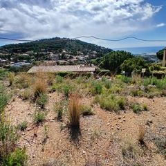Terreny residencial  Carrer melis. Lote de parcelas en venta en cabrils