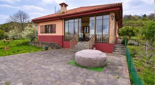 Finca rústica a Camino el gallo 8. Finca de 26600 m² con casa y tres apartamentos