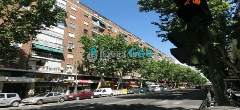 Foto 4de34cde-ddd3-4f7e-a04e-d2c4d8c2db21. Local comercial a Moscardó Madrid