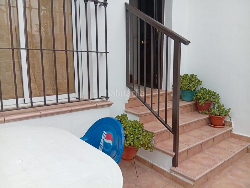 Foto 0c8afc81-265d-4fa8-ac7a-3d87a83b40d3. Casa adosada en calle los rosales 5 dúplex con garaje en Chipiona