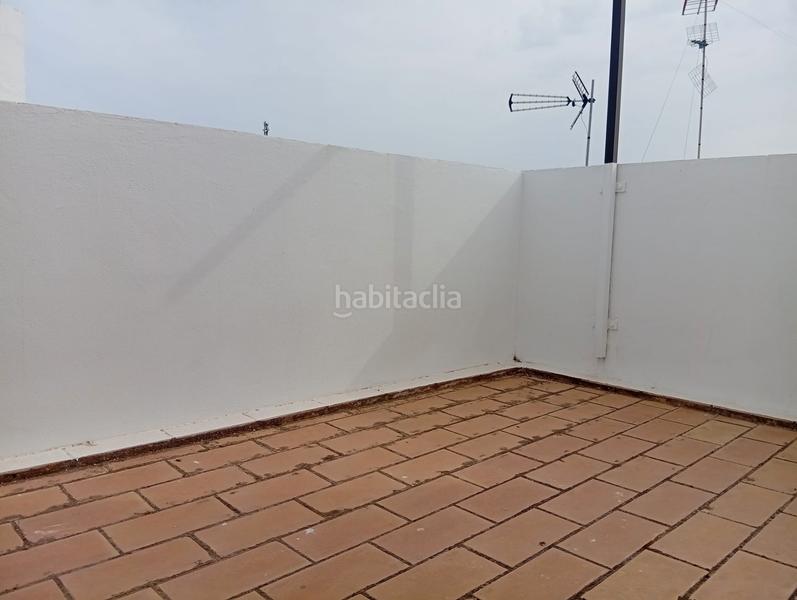 Foto 9a047ff7-dd1f-493d-b8fb-97733e44f30d. Casa adosada en calle los rosales 5 dúplex con garaje en Chipiona