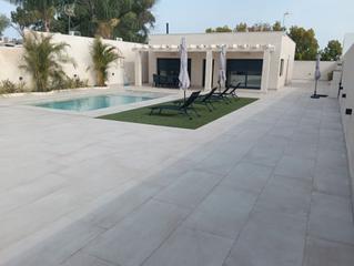 Chalet  Avenida de rota. Magnifico chalet con piscina