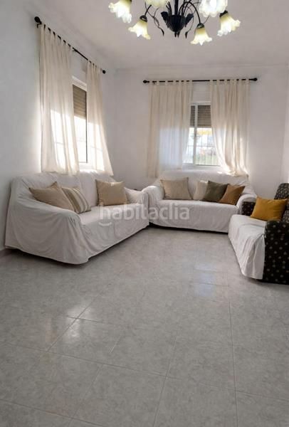 Foto caa9c7da-3a5a-40cf-8dcd-3642cc208e48. Xalet amb aparcament a Las Tres Piedras - Costa Ballena Chipiona