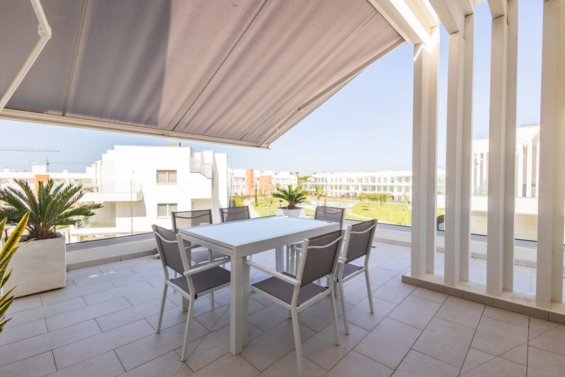 Foto fdbc258c-4ac6-4e14-bf22-b3a09805e030. Àtic a avenida de la música 37 a Las Tres Piedras - Costa Ballena Chipiona