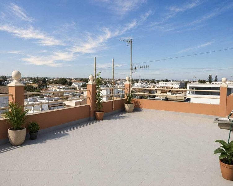 Foto ed4b3c66-c798-4bf1-9979-28ff9c1d162f. Pis a Monteolivete-Camino Sevilla Sanlúcar de Barrameda
