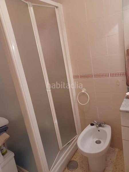 Foto 619c3bfb-4c1f-4db2-a618-7ede744e9735. Piso  a pocos pasos del mar – la duquesa alta, ?? acceso directo a la playa | piscina | jardines | garaje privado en Manilva