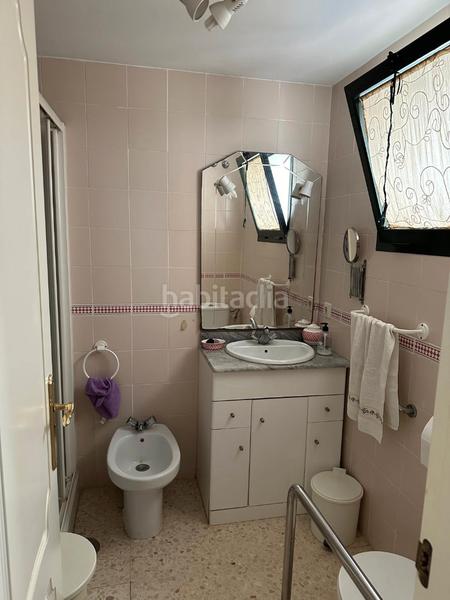 Foto 8a54be3f-119d-4674-9506-f2b027575d5f. Piso  a pocos pasos del mar – la duquesa alta, ?? acceso directo a la playa | piscina | jardines | garaje privado en Manilva