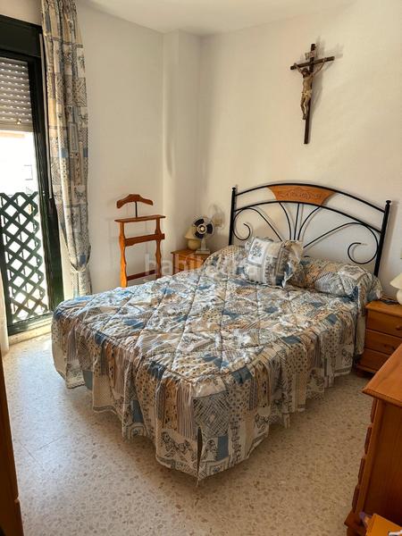Foto 934a3ce4-5071-42bd-a698-43323a44a3ad. Piso  a pocos pasos del mar – la duquesa alta, ?? acceso directo a la playa | piscina | jardines | garaje privado en Manilva