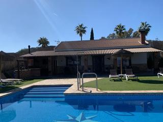Chalet à Centro. Villa chalet zona exclusiva alhaurin el grande