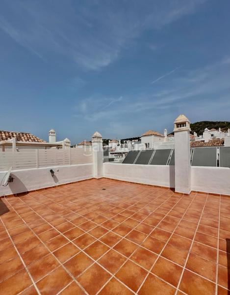Foto ee8ae32c-5d53-4985-8991-12e7f183bee1. Ático  dúplex en Valle Romano Golf, – exclusiva propiedad en primera línea de golf en Estepona