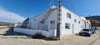 Nau industrial a San bernabe 26. Bienvenido al anuncio de una impresionante nave industrial ubica