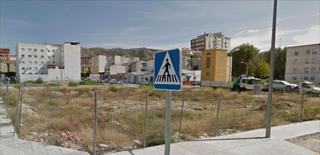 Terreny residencial a José luis bueno fernández 1. Solar que d a  a cuatro calles, con 939 metros de suelo, una edi