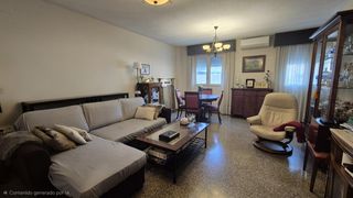 Casa adossada en Tambor de granaderos 20. Amplia vivienda familiar con garaje de 73 m, patio y terraza  zo