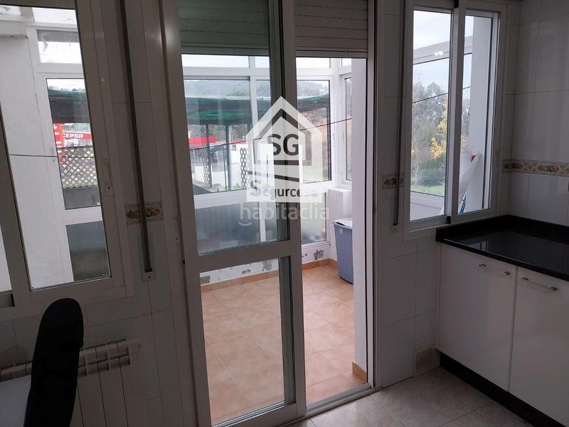Foto 190f9b8f-2da8-4fb5-a522-c4a232b1cfaa. Piso en Ventiun Ourense