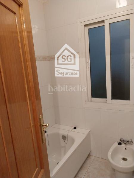 Foto fc6c5f94-5ab0-4813-985e-47fc7dbfbb3a. Piso en Ventiun Ourense