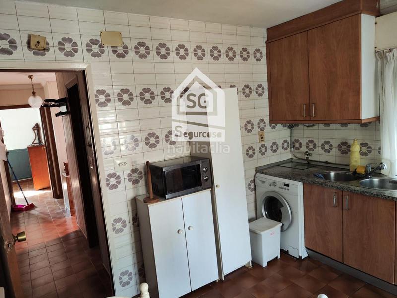 Foto c8fb3684-6c7e-4d96-a46e-3c8e64288f22. Casa con riscaldamento parcheggio in San Rosendo Ourense