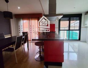 Casa adossada a San Cibrao das Viñas. Chalet adosado piñeiral