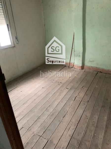 Foto 2dceecd7-351b-40f4-adef-085325fc06b5. Casa a schiera con riscaldamento in As Lagoas Ourense