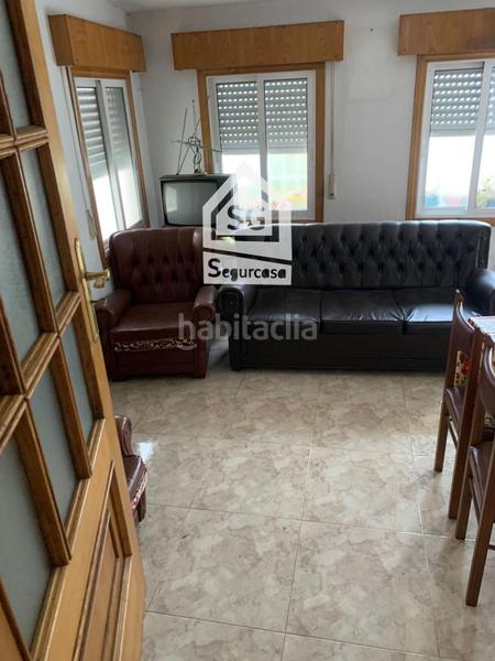 Foto 81418811-3463-450b-9d07-9fe5b6cf7150. Casa a schiera con riscaldamento in As Lagoas Ourense