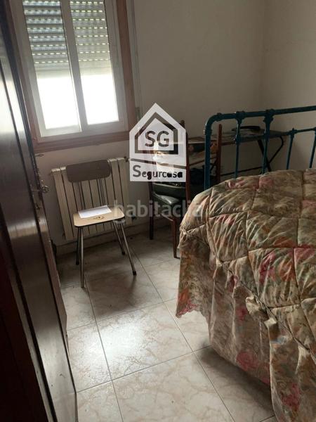 Foto c4feac98-982a-43b9-9bac-f2cbf60c09d1. Casa a schiera con riscaldamento in As Lagoas Ourense