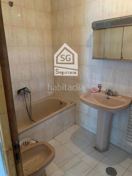 Foto f96d2cd9-e277-49c3-82b8-389fbb9e8e74. Casa a schiera con riscaldamento in As Lagoas Ourense