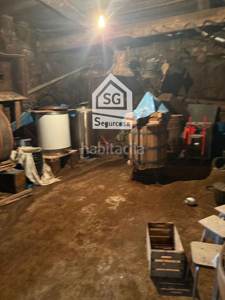 Foto aef2d646-388f-4228-8eb2-aab5a7b93786. Casa adossada a Cenlle