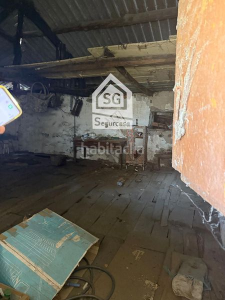 Foto b30708e6-e148-4c47-88bf-1e2d5d7dd061. Casa adossada a Cenlle