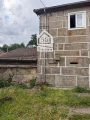 Reihenhaus in Amoeiro. Oportunidad casa a 10 minutos