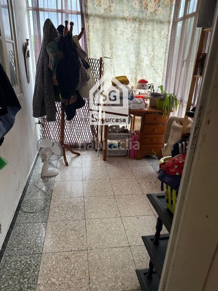 Foto d8cd5fdf-d27e-46fe-975d-f040f9769998. Casa adossada a Amoeiro