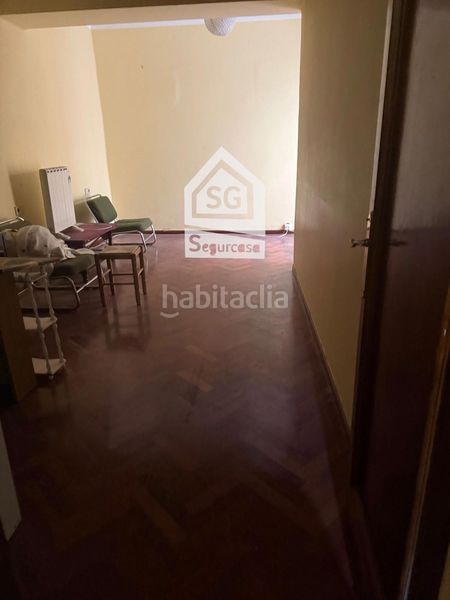 Foto 9f7e1442-7bed-4949-9c51-efd3c6644434. Flat with heating in Centro Ourense