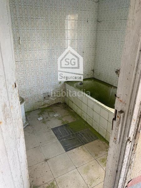 Foto b84ce489-413b-4c33-bfdd-7d6f37e93aa5. Casa adosada exclusiva oportunidad de comprar casa registrada a 7 minutos de ourense en Amoeiro