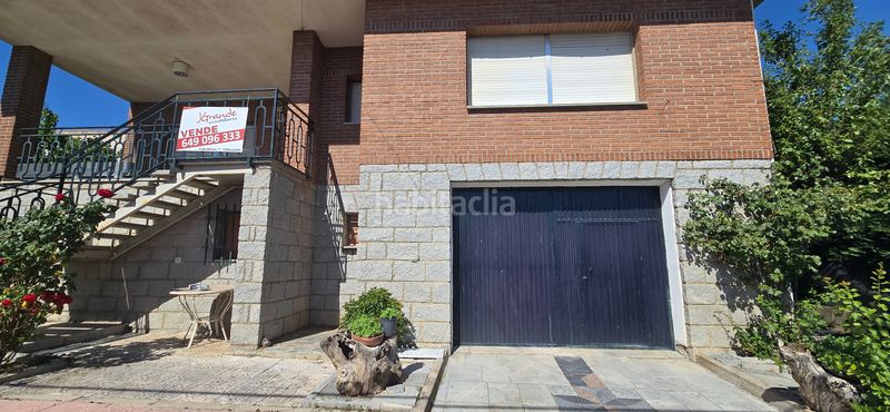 Foto 3de392f4-44c0-47a8-84d4-aa0702976d4b. Xalet amb xemeneia calefacció aparcament a Villacastín