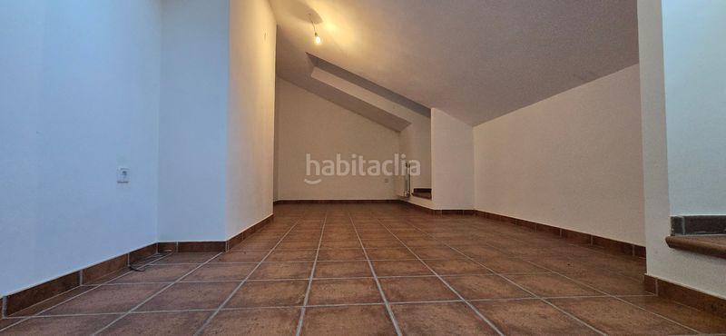 Foto 222ff5c1-81aa-423a-ba2c-0bbb7318b4c2. Casa amb xemeneia calefacció aparcament a Villacastín