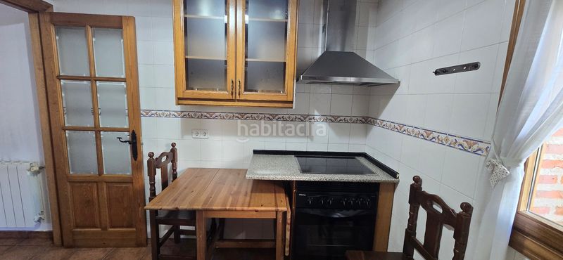 Foto 274229ff-3f5e-4012-896f-fc85133c4ca7. Casa amb xemeneia calefacció aparcament a Villacastín